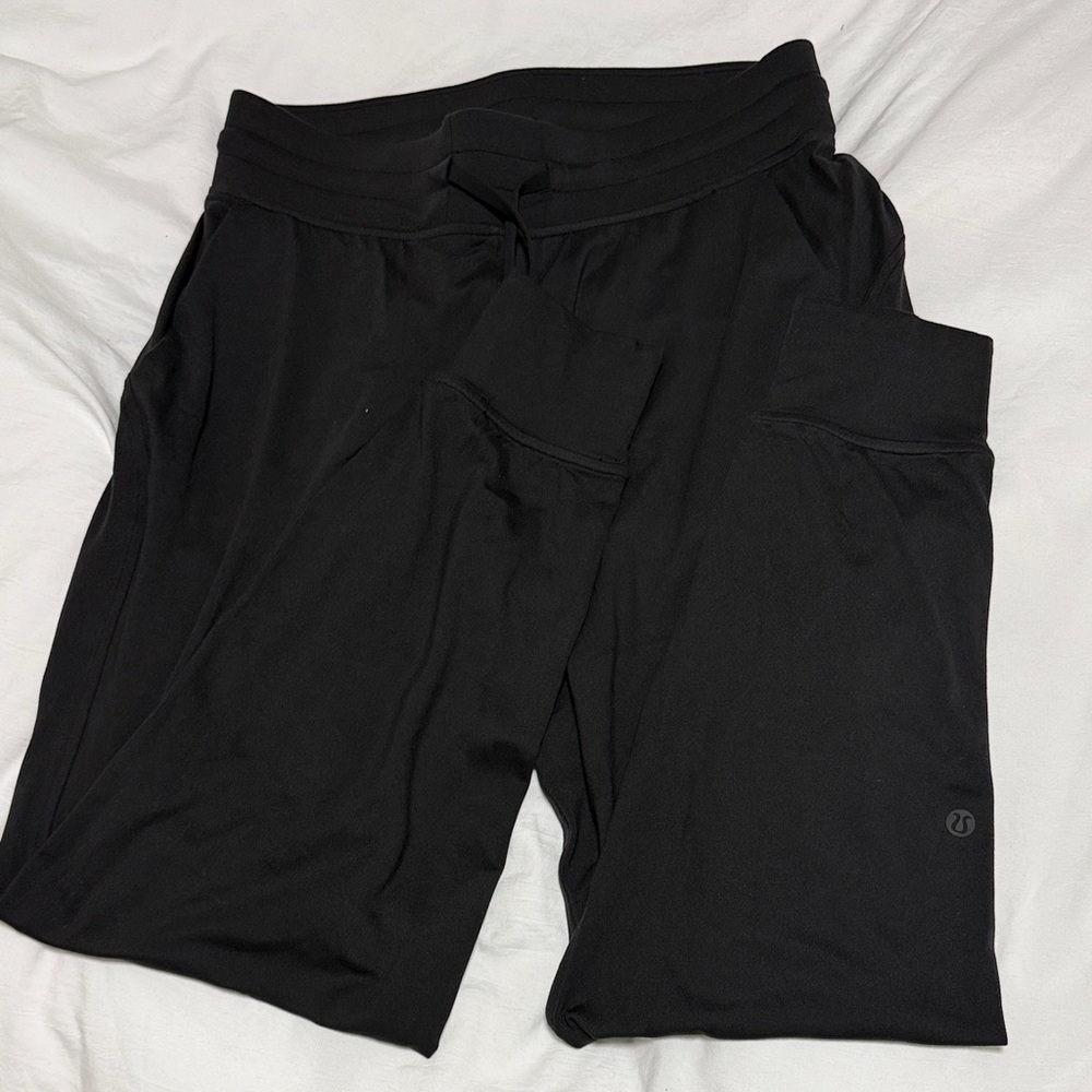 Lulu jogger Black Athletic Pants
